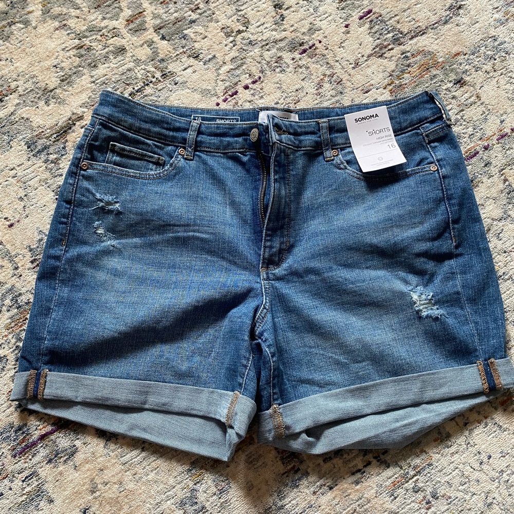 NWT Sonoma Women’s Shorts w Distressed Look
